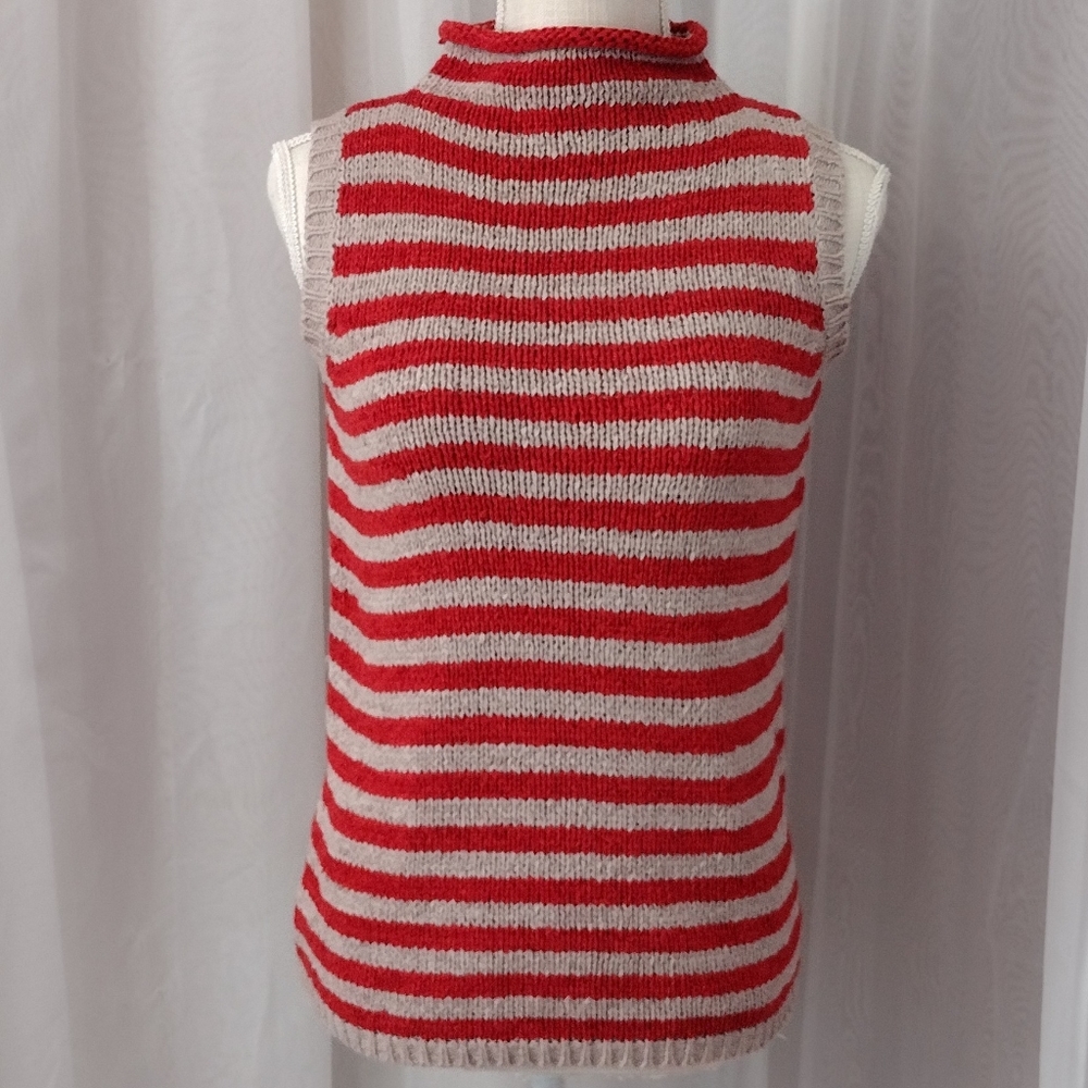 Tribeca Studios Sleeveless Sweater. Size S